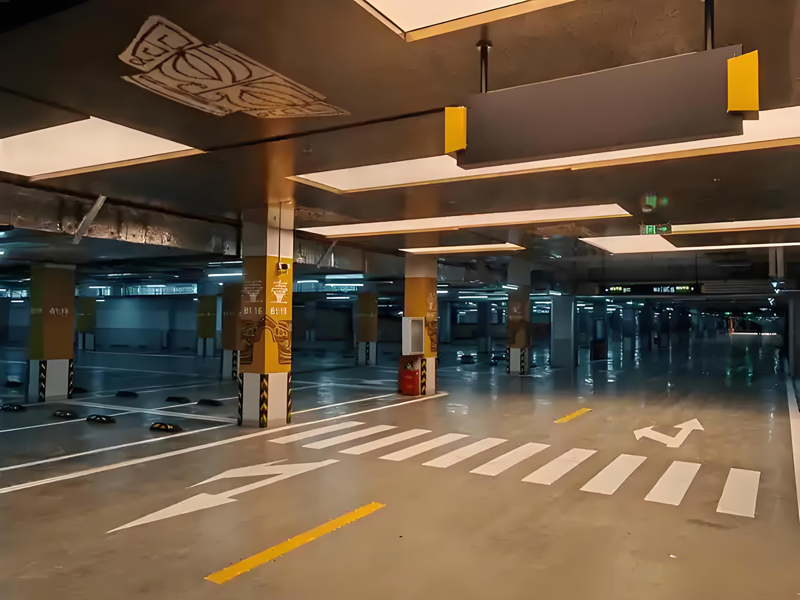 大興機(jī)場(chǎng)亞朵全季麗筠希爾頓地下停車(chē)場(chǎng)30元一天